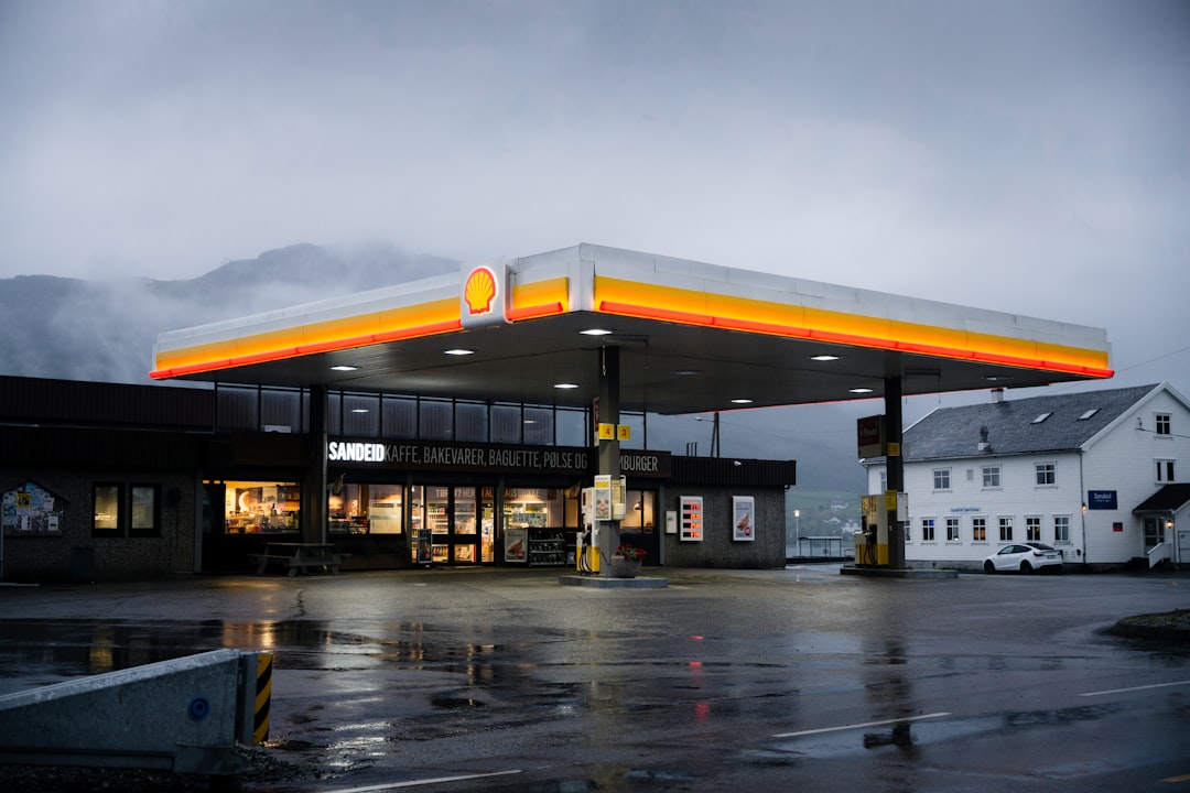 Norvège : carburant, Oslo et diplomatie