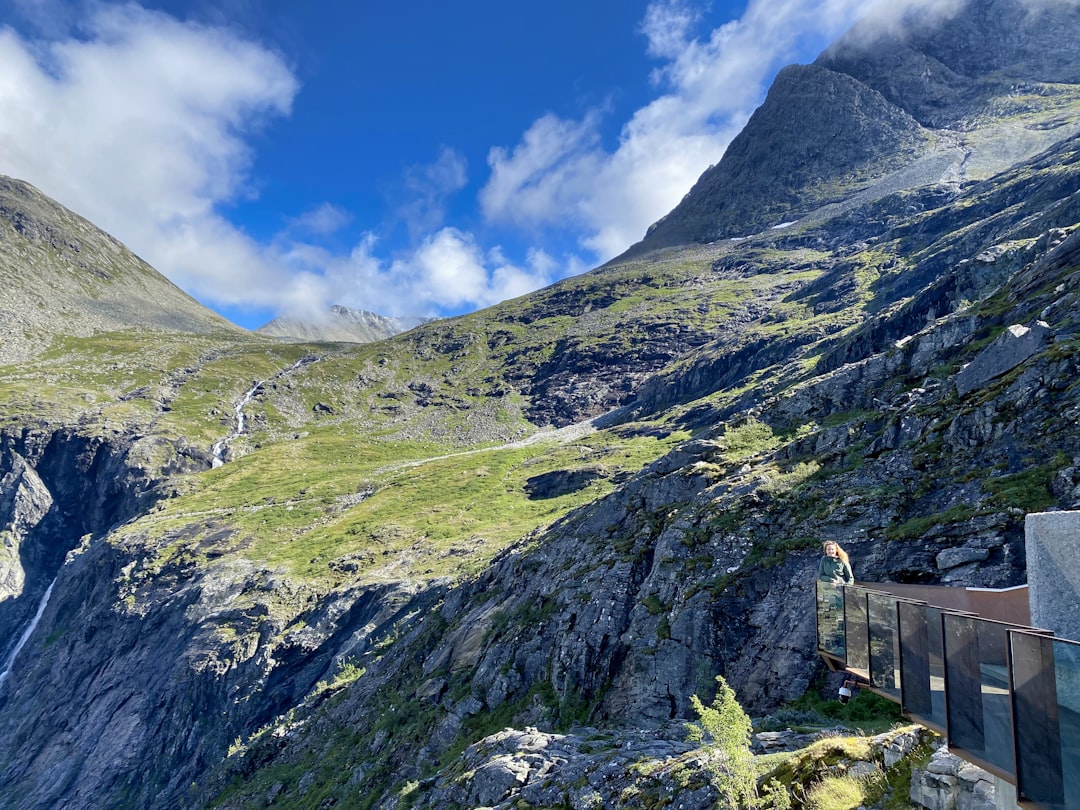 Flåm et le Flåmsbana : le train spectaculaire en avril 2026