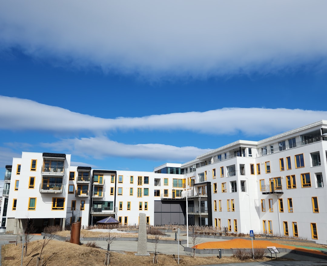 Logements neufs trop rares et trop chers selon le NBBL