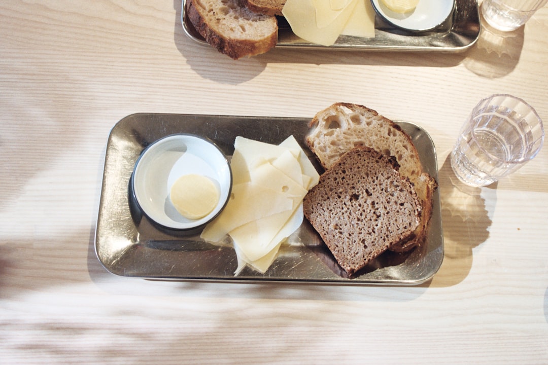 Le Brunost : tout savoir sur le fromage brun en juin 2026